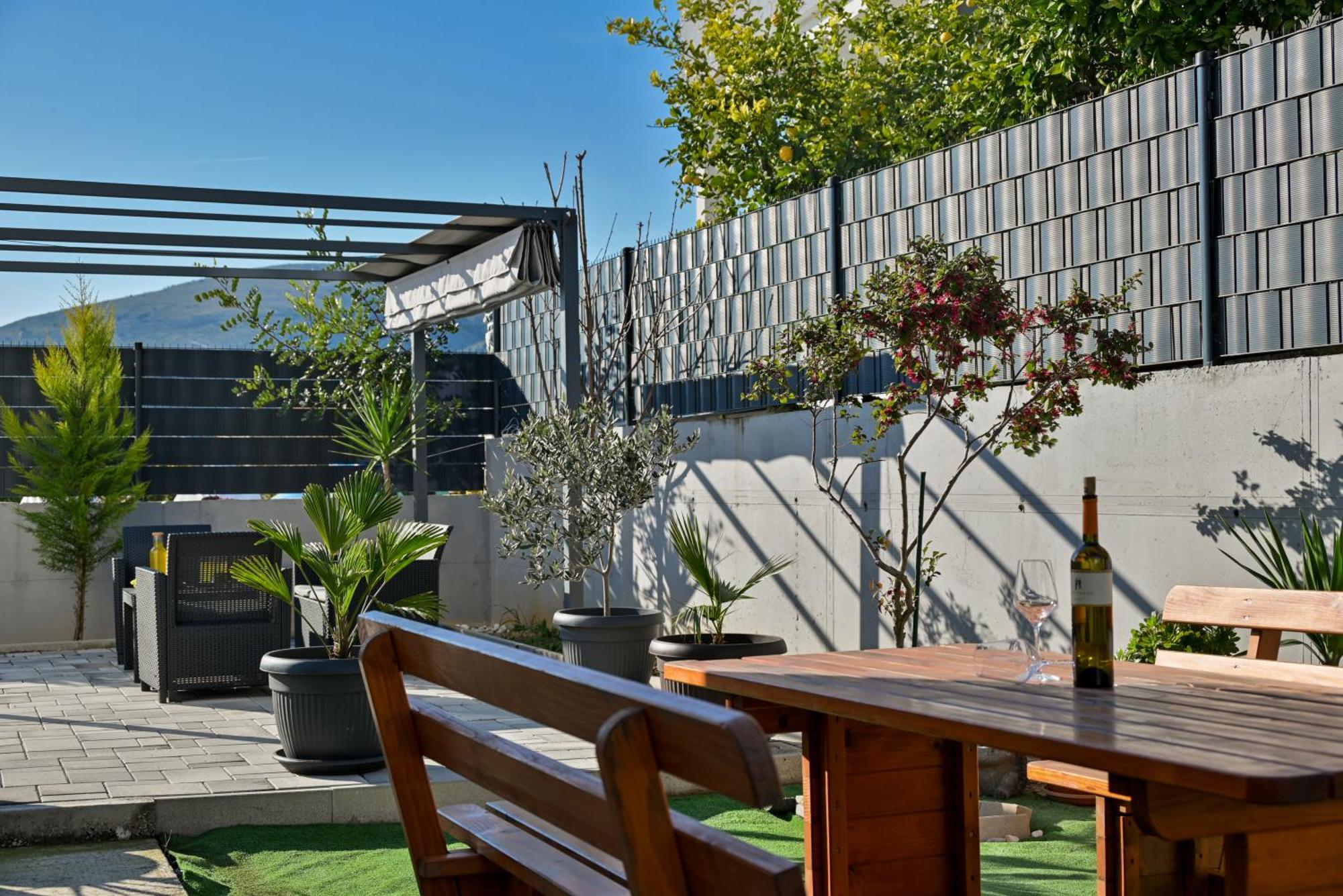 Luxury Apartment With Garden Jacuzzi And Wellness Trogir Exterior foto