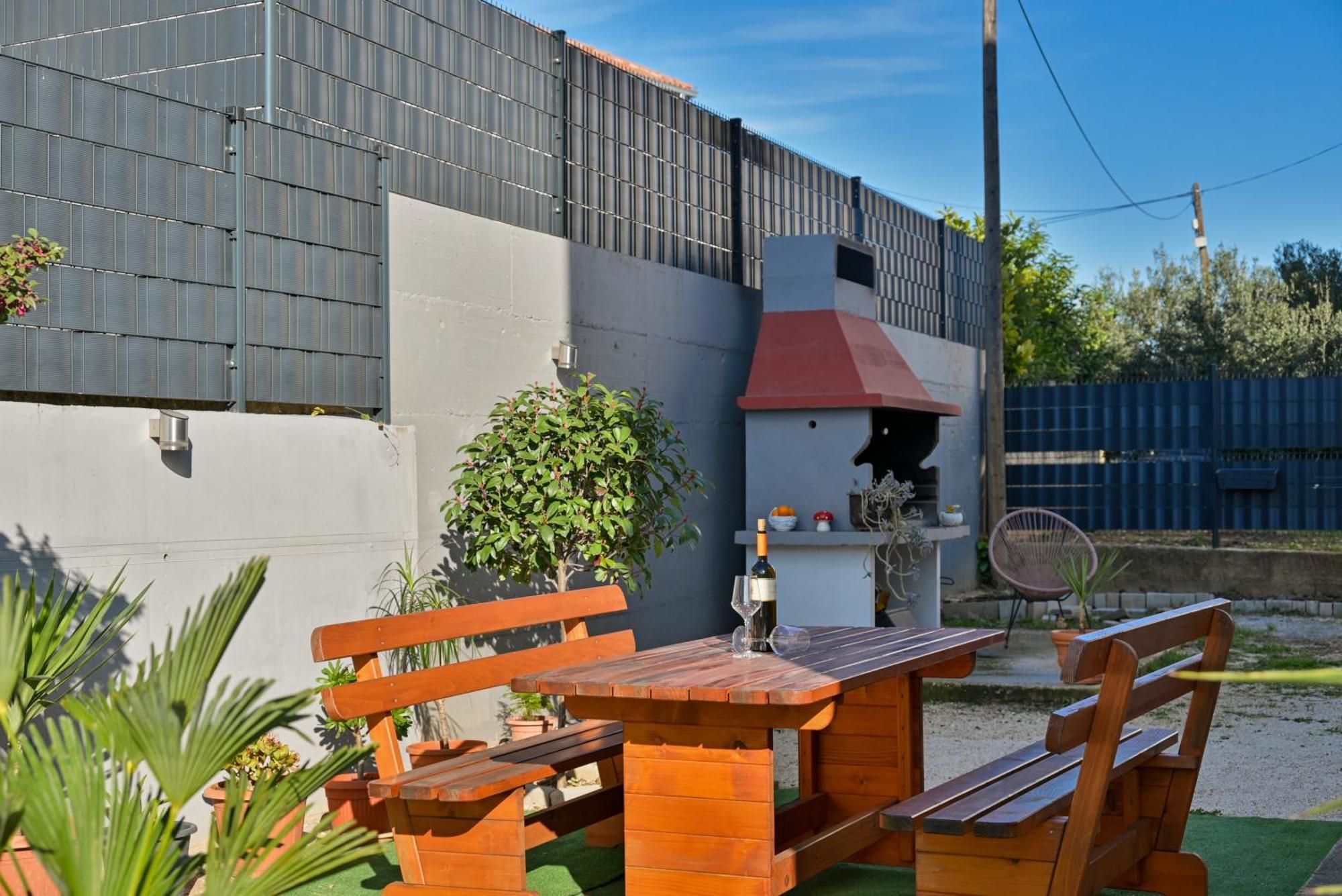 Luxury Apartment With Garden Jacuzzi And Wellness Trogir Exterior foto