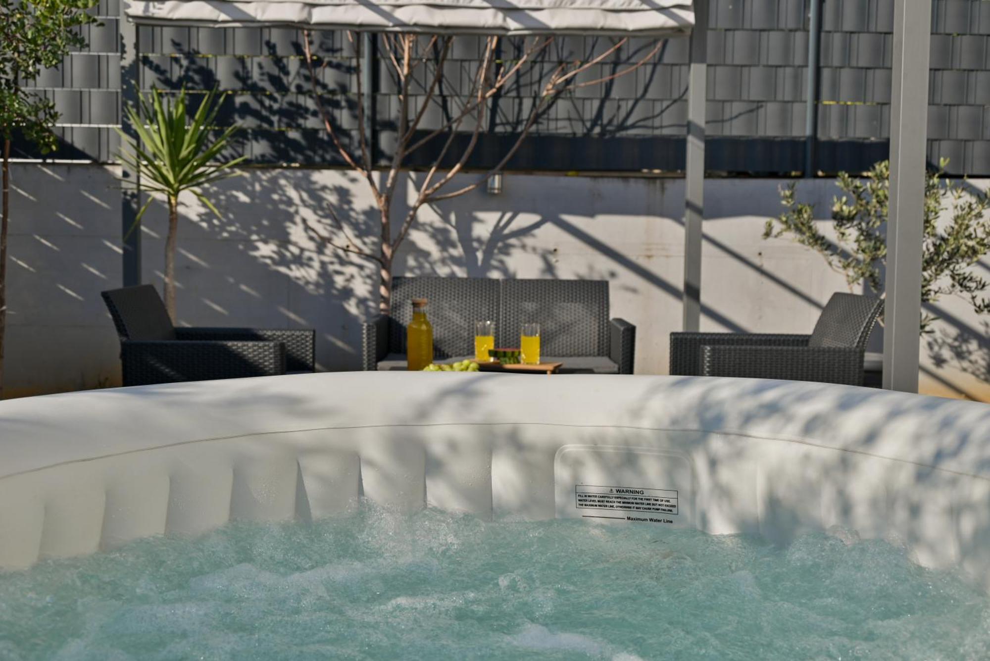 Luxury Apartment With Garden Jacuzzi And Wellness Trogir Exterior foto